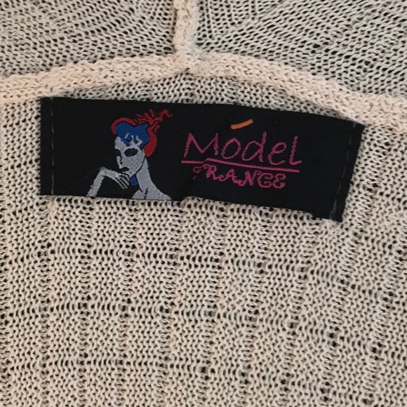 Bejewelled on sleeves open front Model France sweater - Picture 4 of 5